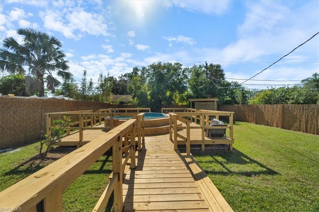 3064 Connecticut Ave, Naples, FL 34112-32