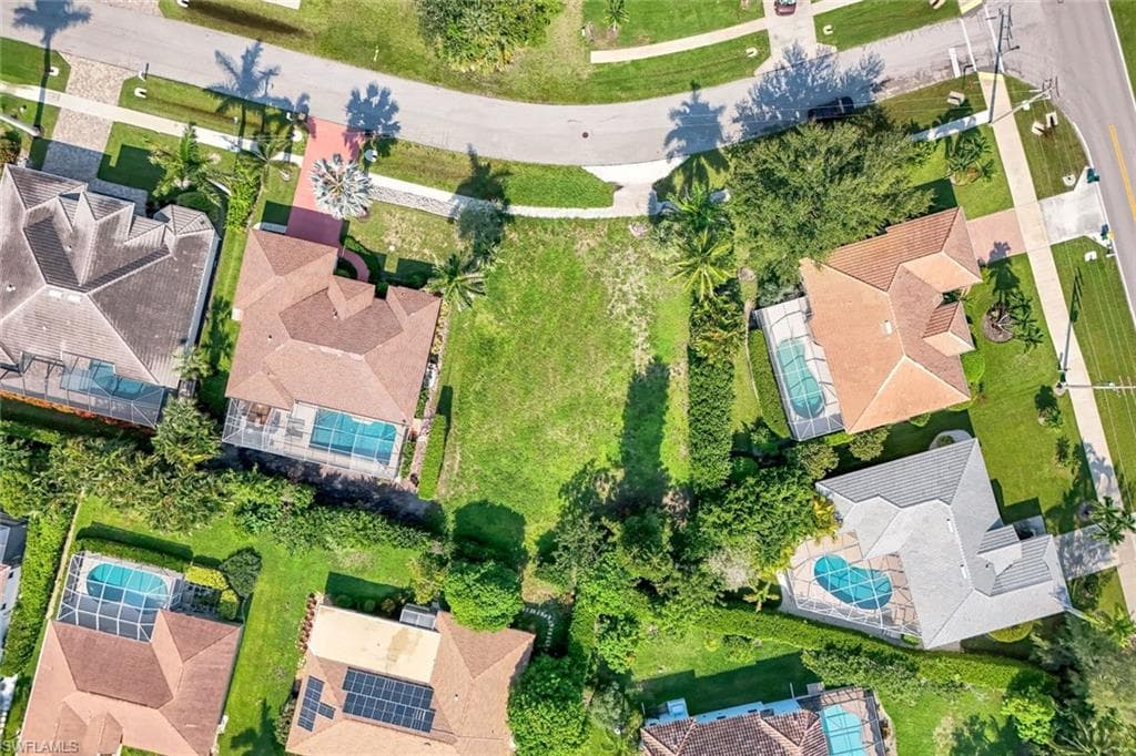 661 Lewis Ct, Marco Island, FL 34145-11