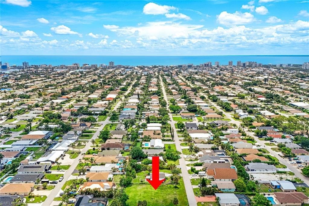 740 102nd Ave N, Naples, FL 34108-1