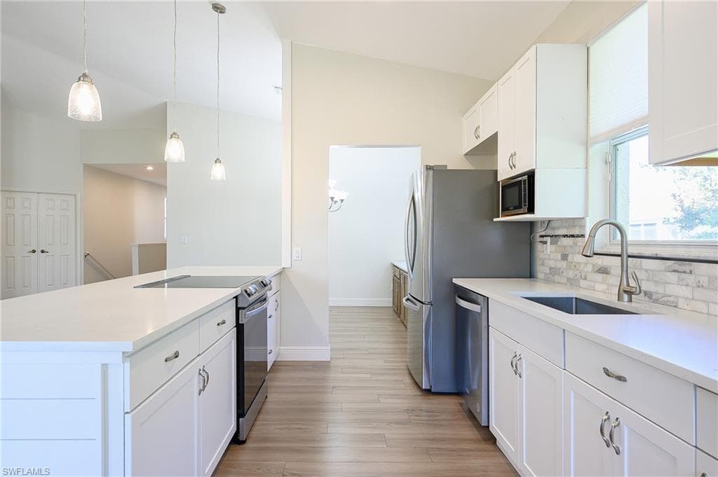 635 Lalique Cir 1303, Naples, FL 34119-11