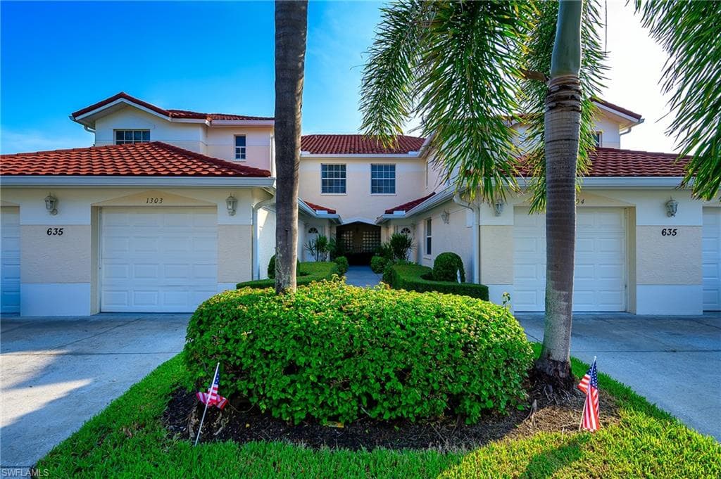 635 Lalique Cir 1303, Naples, FL 34119-21