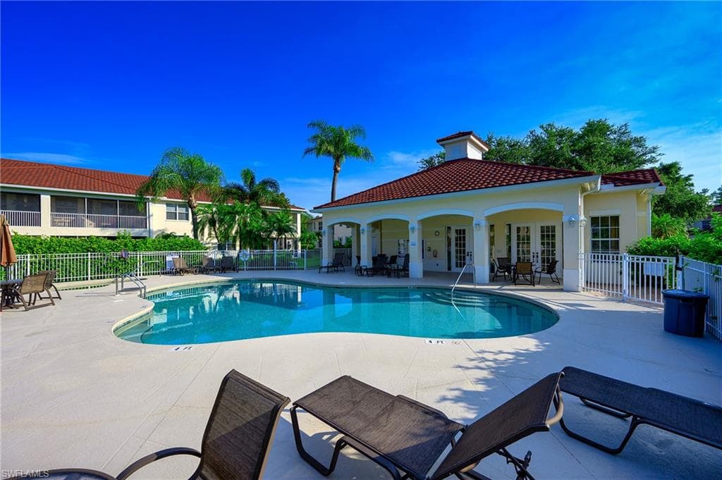 635 Lalique Cir 1303, Naples, FL 34119-22