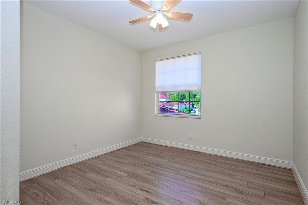 635 Lalique Cir 1303, Naples, FL 34119-7