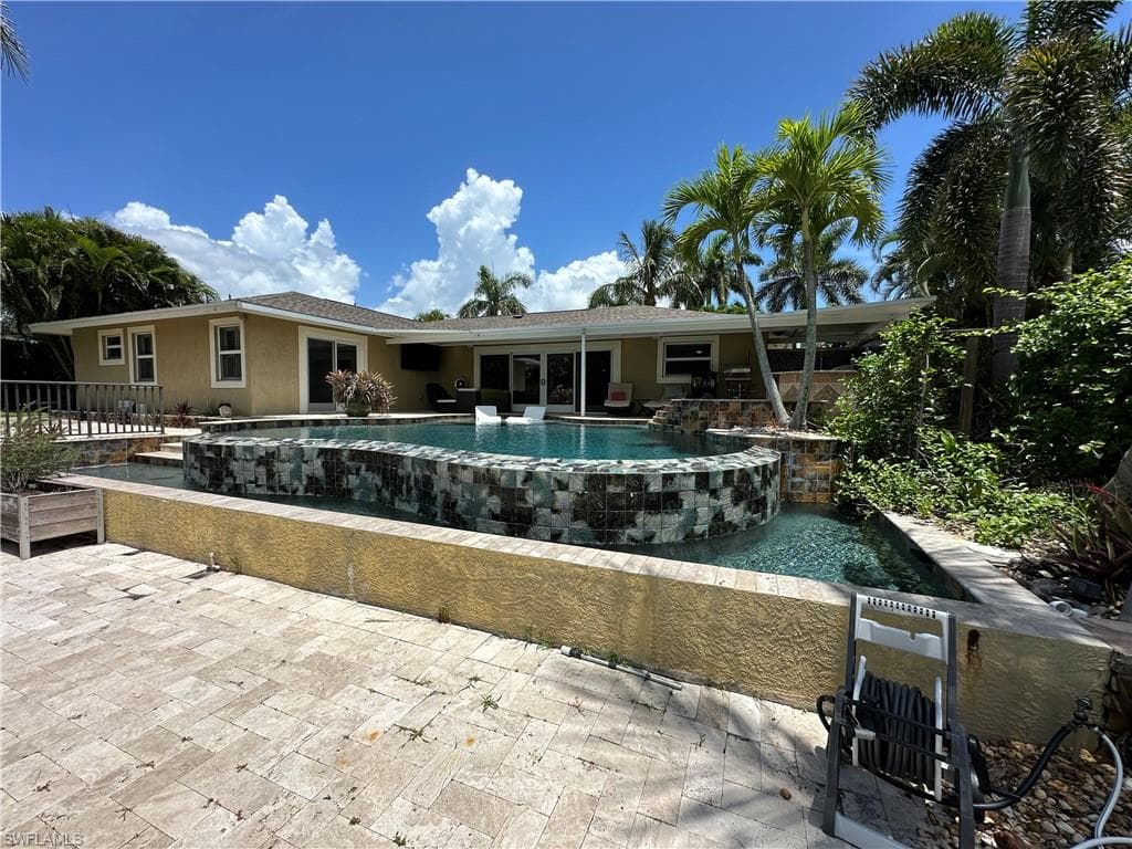 1010 Edgemere Dr, Fort Myers, FL 33919-28