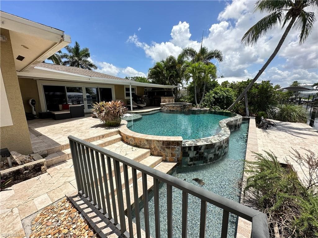 1010 Edgemere Dr, Fort Myers, FL 33919-31