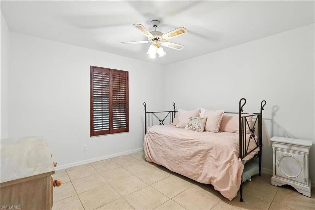 3380 Timberwood Cir, Naples, FL 34105-23