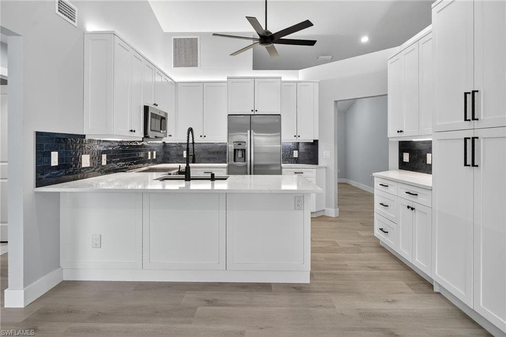 6035 Painted Leaf Ln, Naples, FL 34116-8