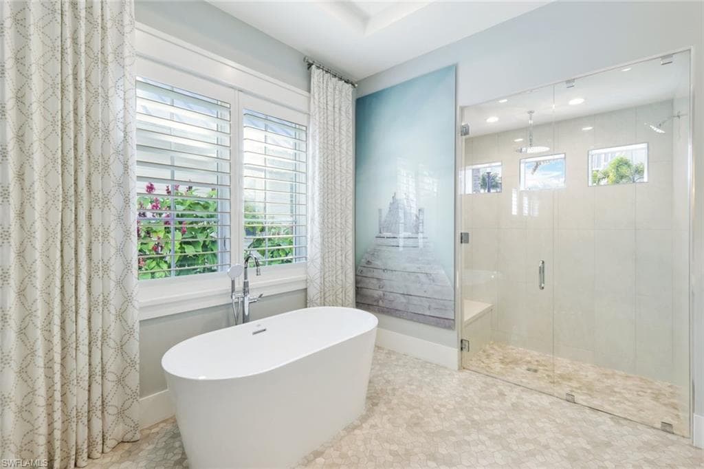 91 14th St S, Naples, FL 34102-10