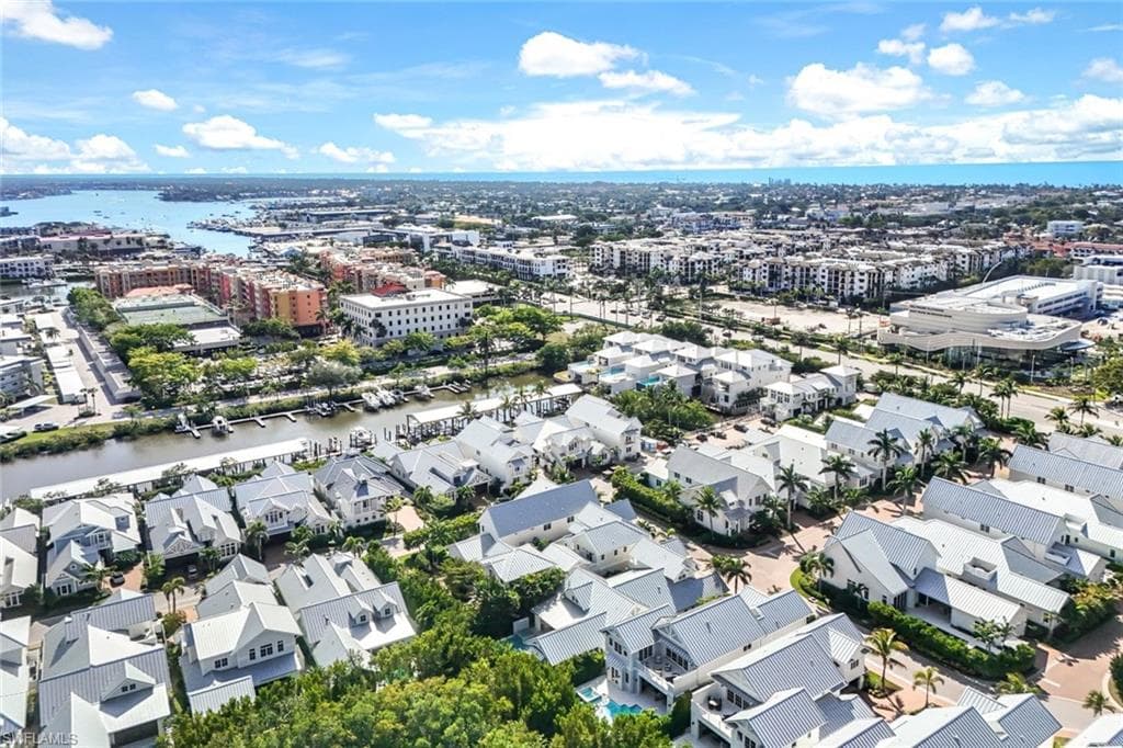 91 14th St S, Naples, FL 34102-12