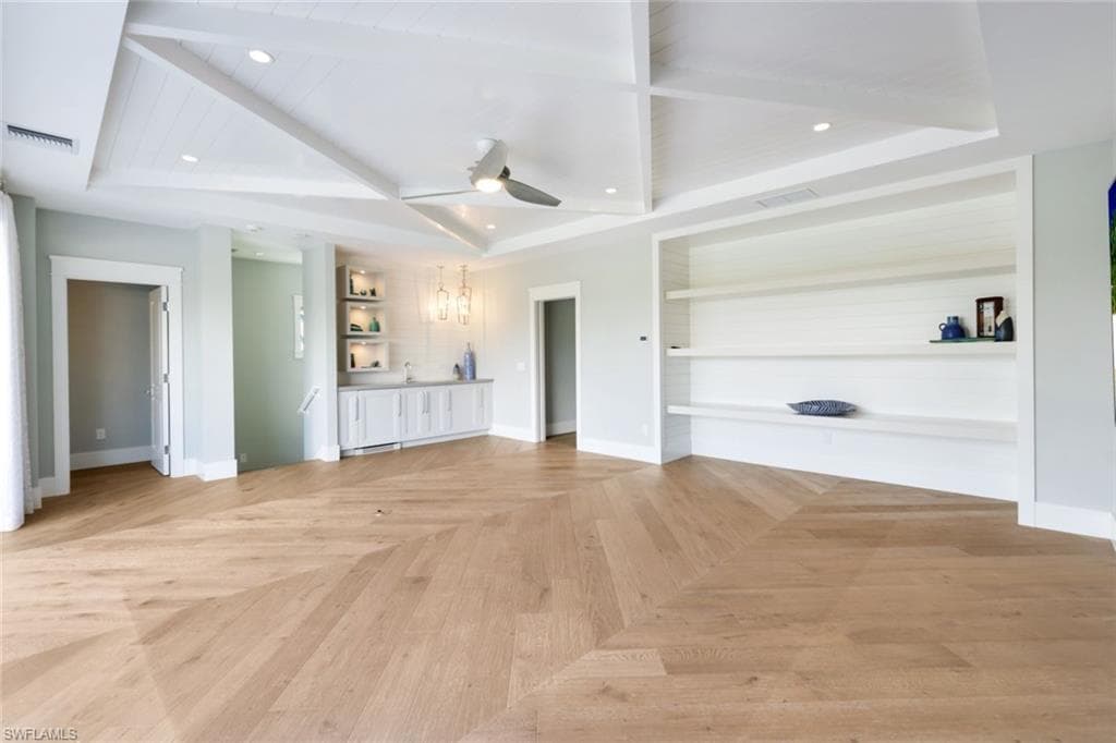 91 14th St S, Naples, FL 34102-17