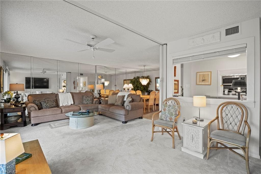 555 Park Shore Dr B212, Naples, FL 34103-22