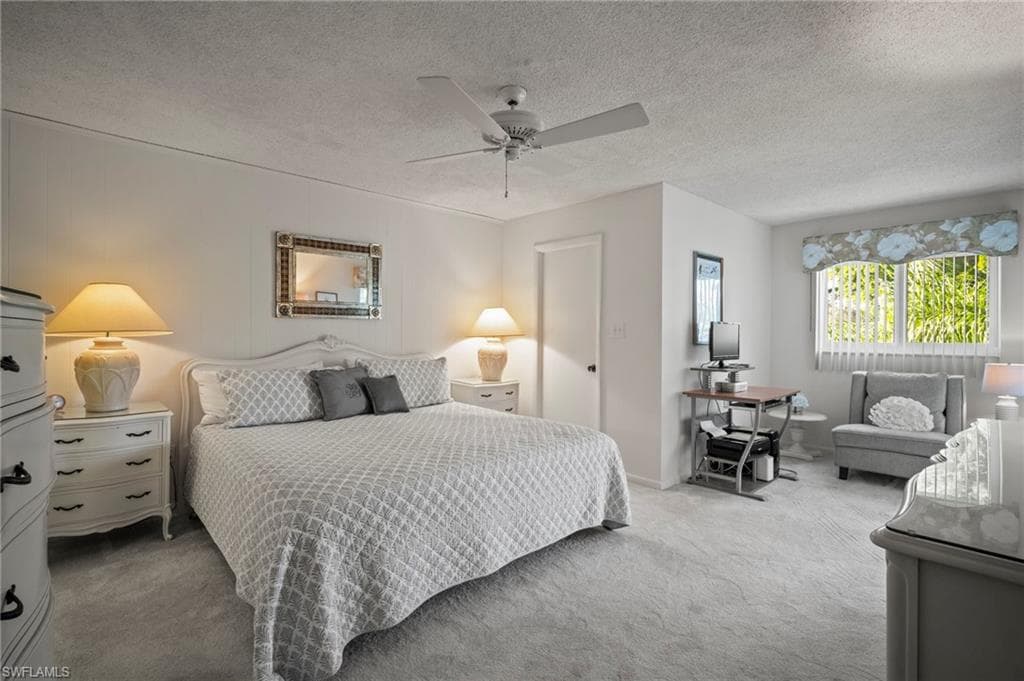 555 Park Shore Dr B212, Naples, FL 34103-29
