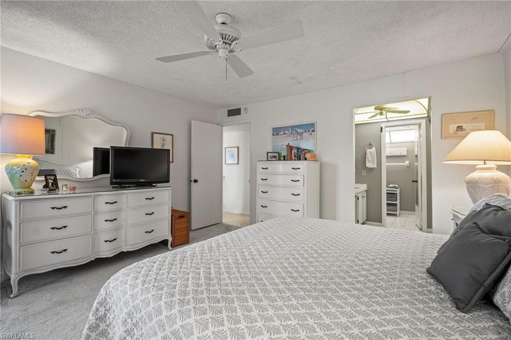 555 Park Shore Dr B212, Naples, FL 34103-31