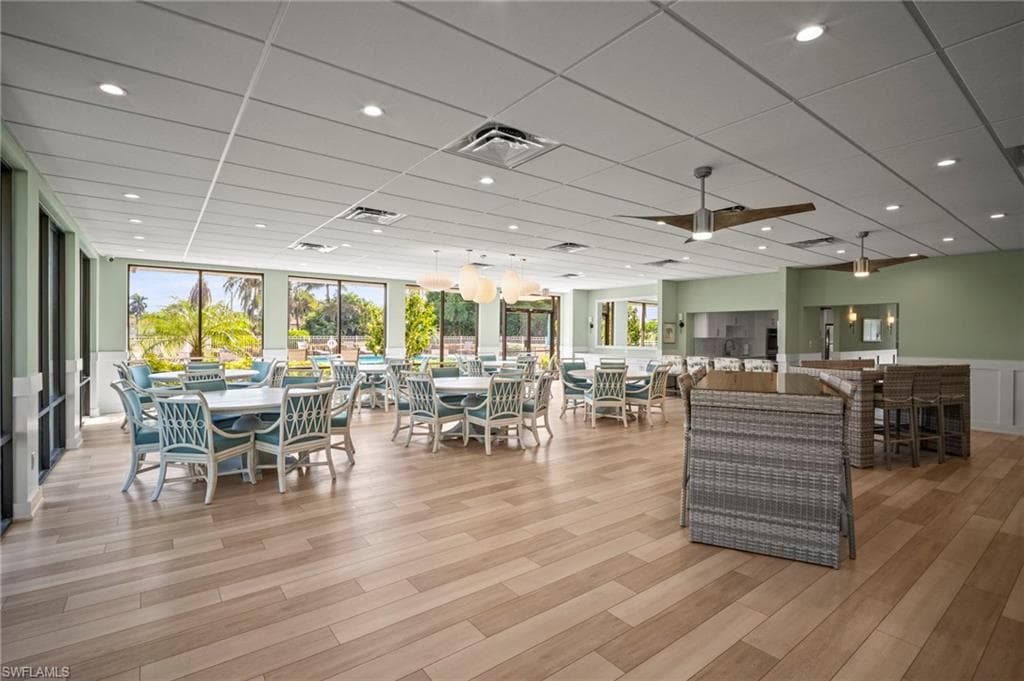 555 Park Shore Dr B212, Naples, FL 34103-46