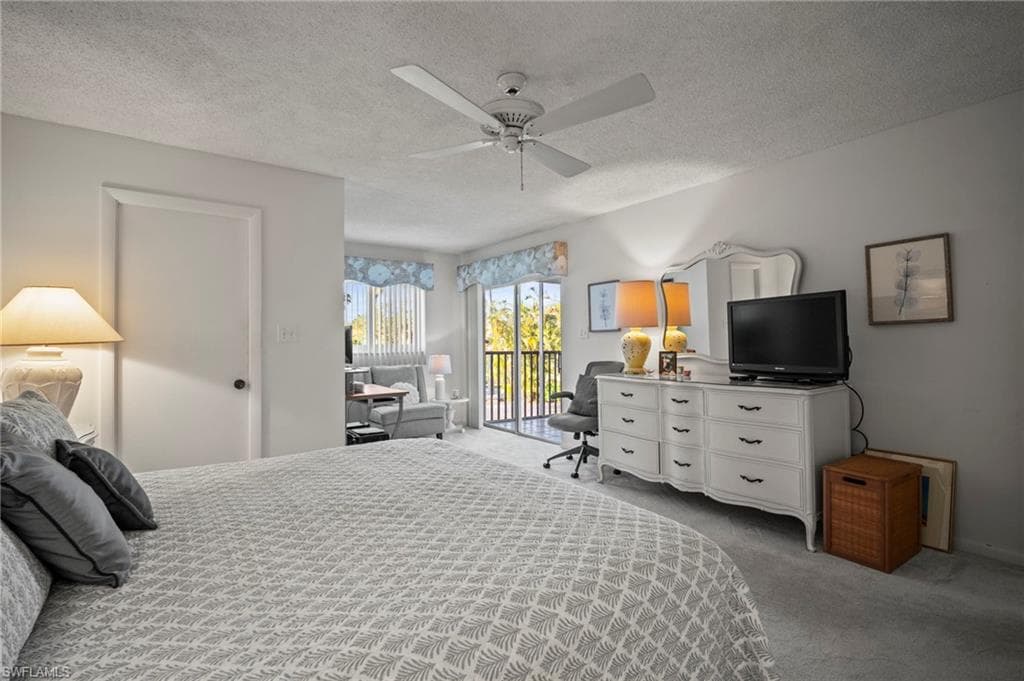555 Park Shore Dr B212, Naples, FL 34103-6