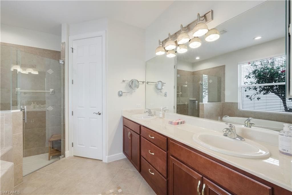 12719 Aviano Dr, Naples, FL 34105-10