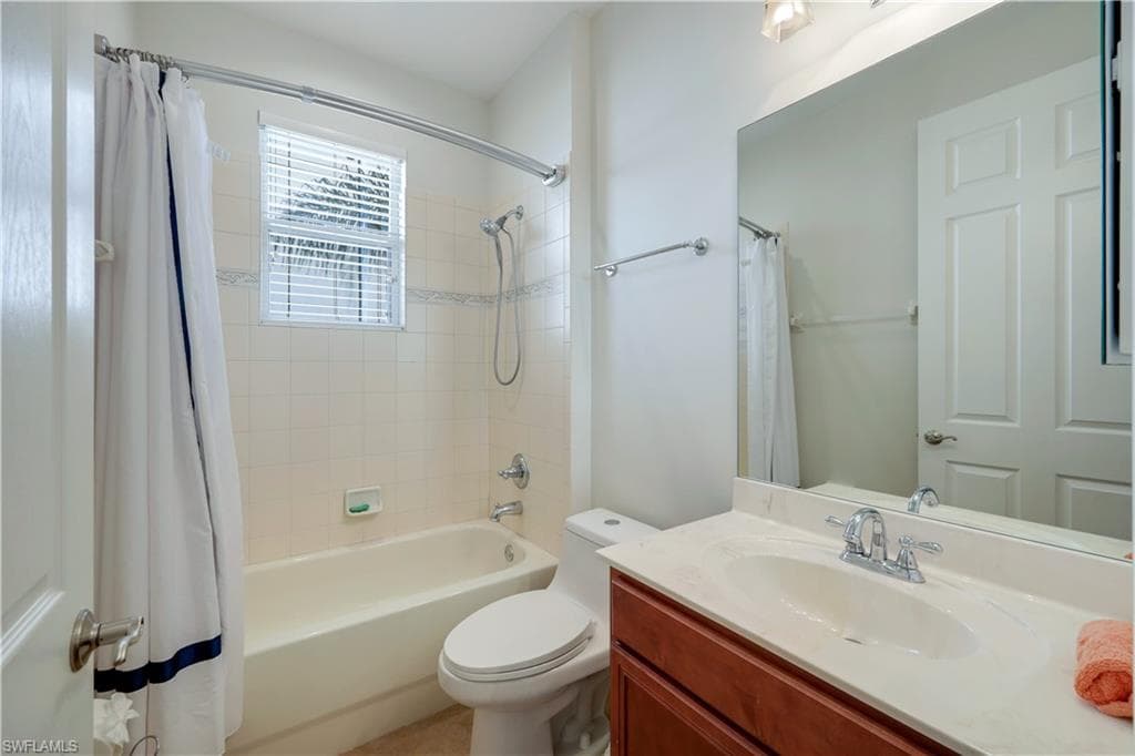 12719 Aviano Dr, Naples, FL 34105-23