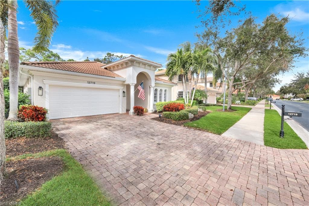 12719 Aviano Dr, Naples, FL 34105-31