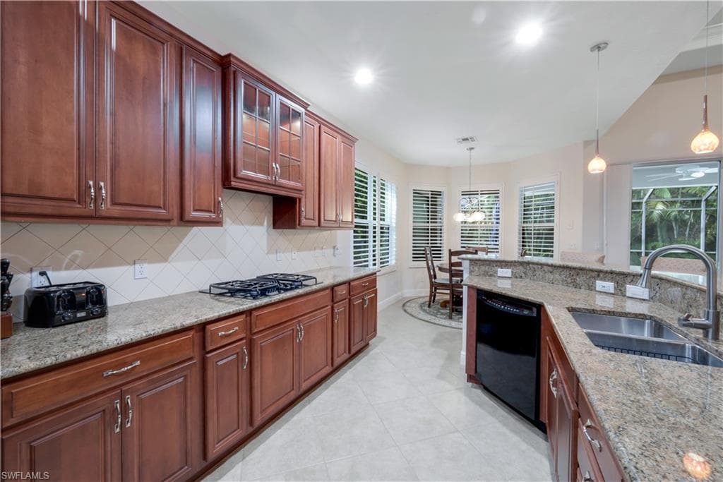 12719 Aviano Dr, Naples, FL 34105-8