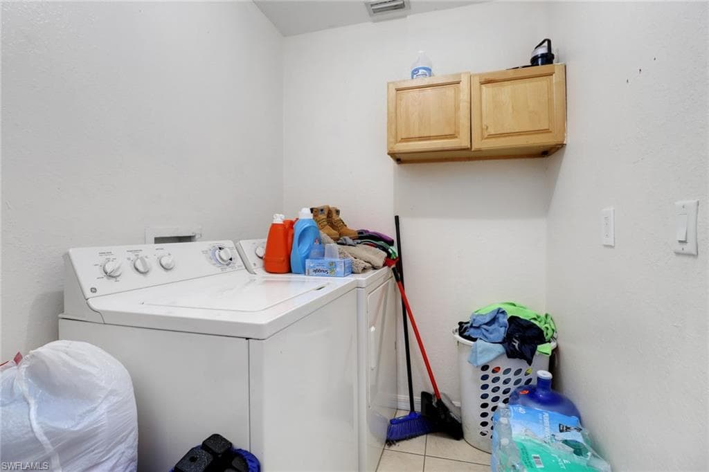 4110 24th St SW, Lehigh Acres, FL 33976-18