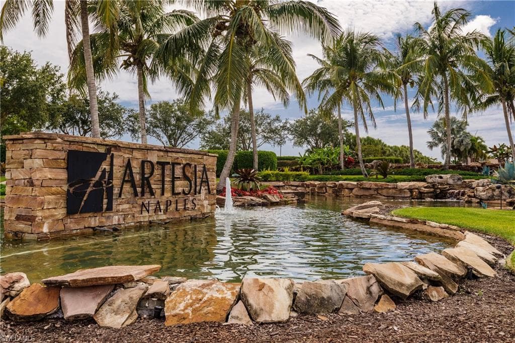 1403 Oceania Dr S, Naples, FL 34113-1