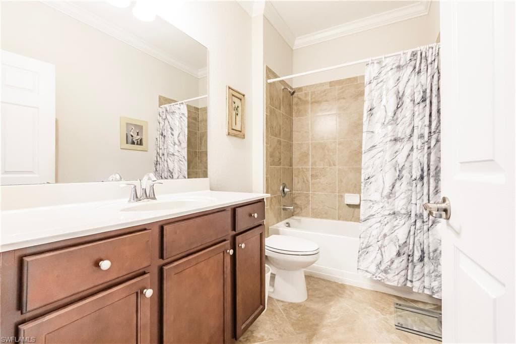 1403 Oceania Dr S, Naples, FL 34113-26