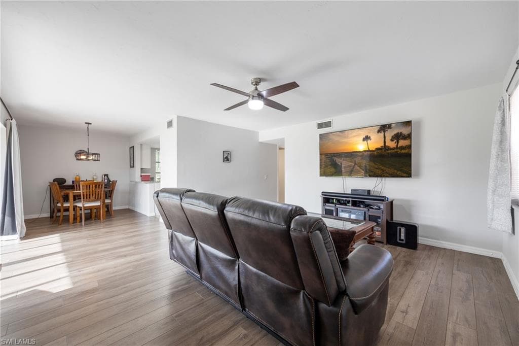 1400 Pompei Ln 23, Naples, FL 34103-5