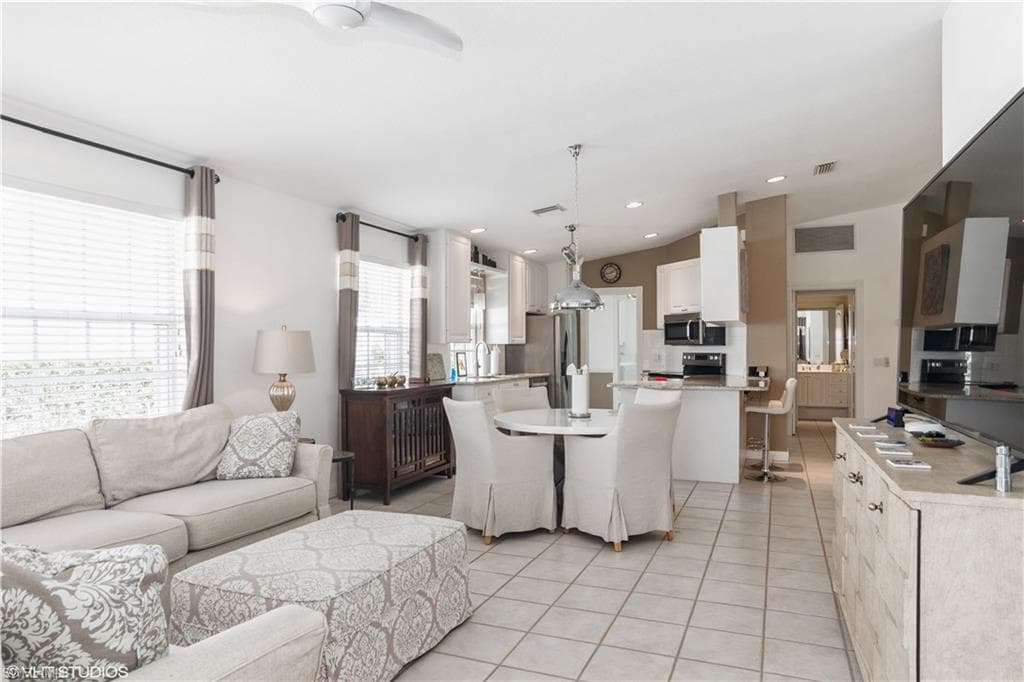 4768 San Carlo Ct, Naples, FL 34109-30