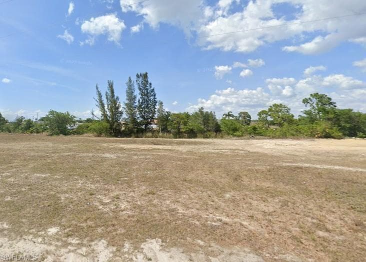 1403 24th Ter, Cape Coral, FL 33993-2