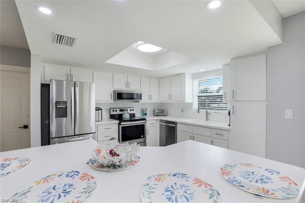 9807 Kentucky St, Bonita Springs, FL 34135-20