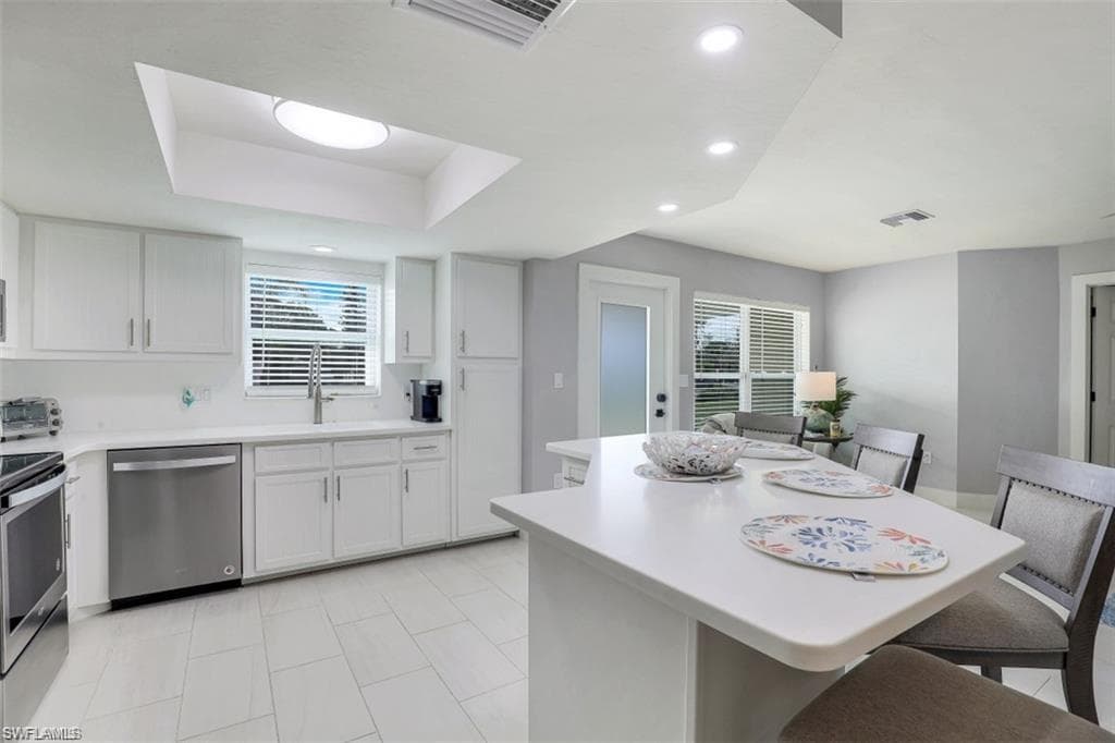 9807 Kentucky St, Bonita Springs, FL 34135-21