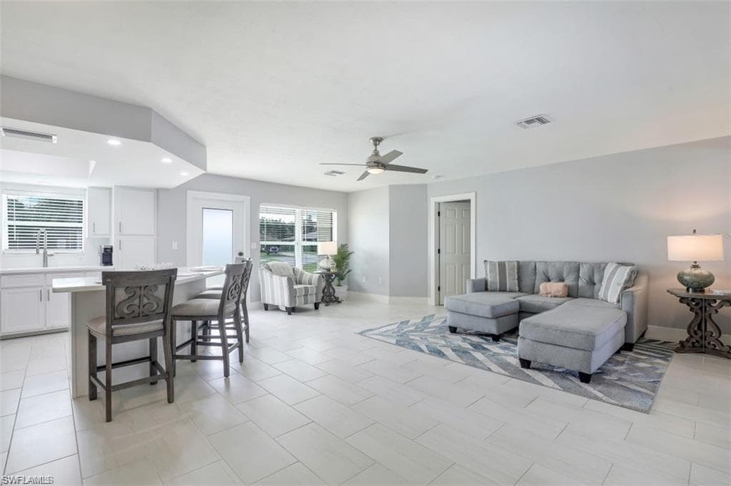 9807 Kentucky St, Bonita Springs, FL 34135-23