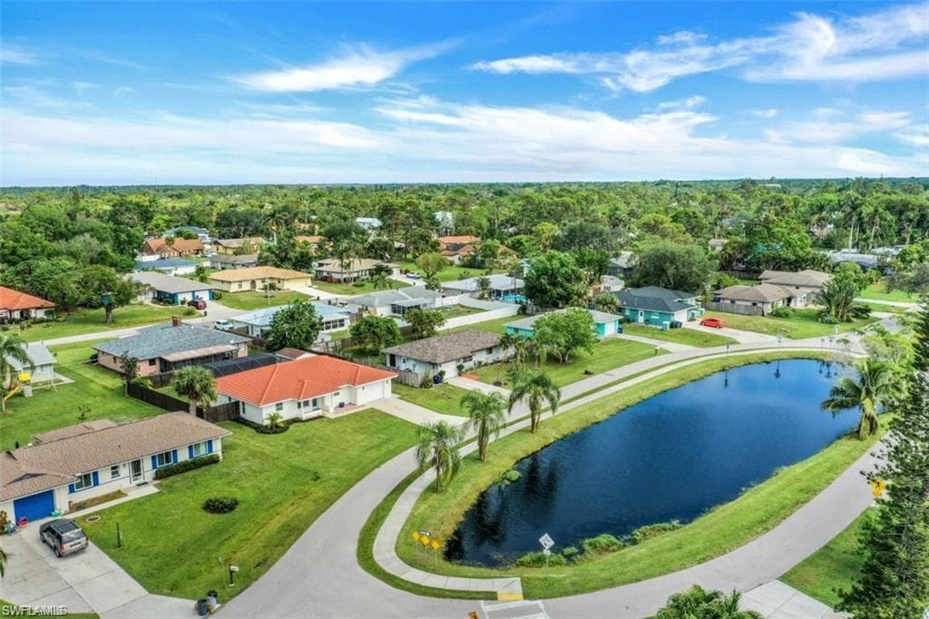 9807 Kentucky St, Bonita Springs, FL 34135-7