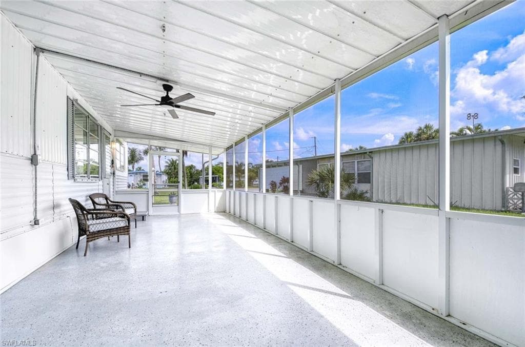 9 Sonderhen Cir, Naples, FL 34114-16
