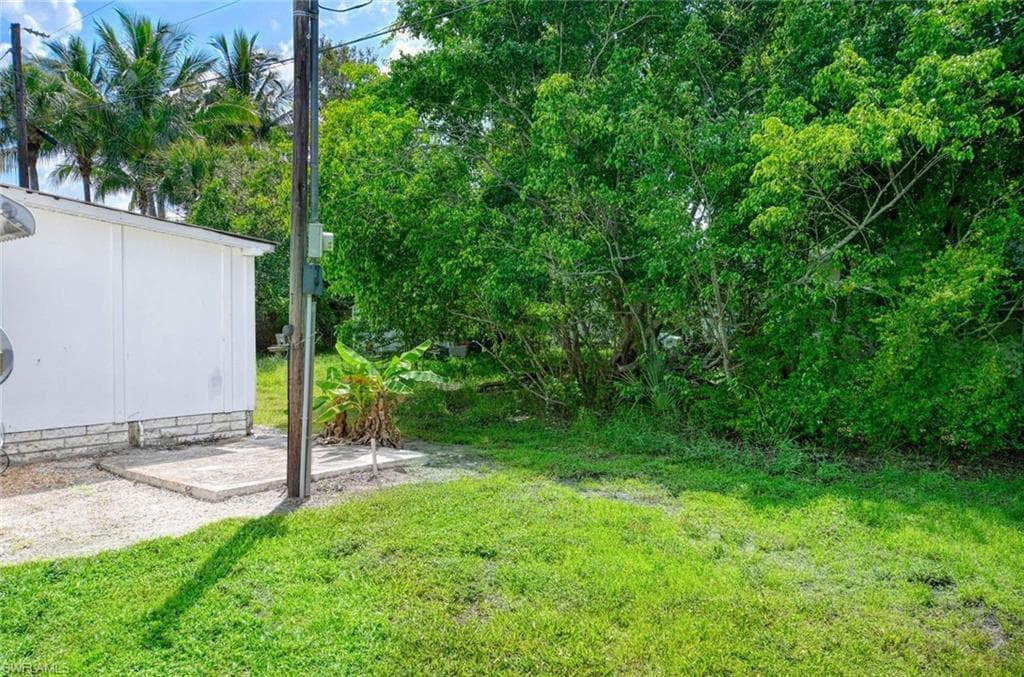9 Sonderhen Cir, Naples, FL 34114-23