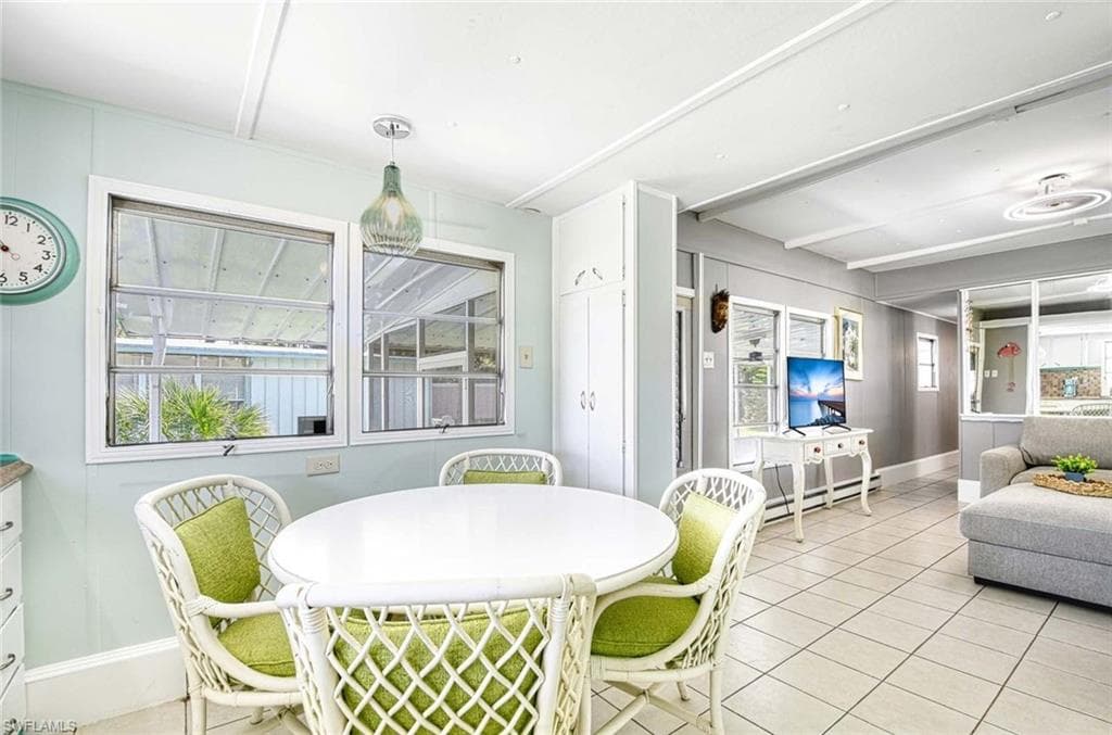 9 Sonderhen Cir, Naples, FL 34114-6