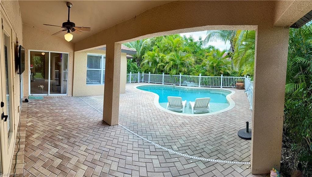 711 Pine Vale Dr, Naples, FL 34104-15