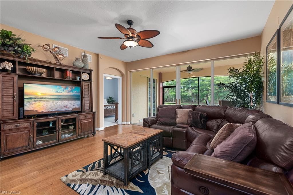 8641 Piazza Del Lago Cir 104, Estero, FL 33928-5