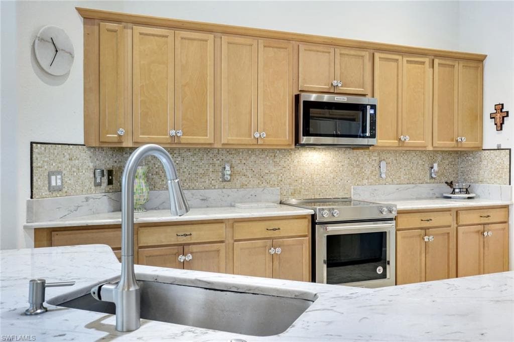 9684 Cobalt Cove Cir, Naples, FL 34120-10