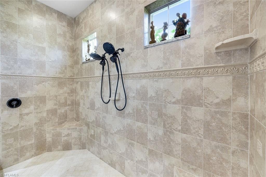 9684 Cobalt Cove Cir, Naples, FL 34120-20