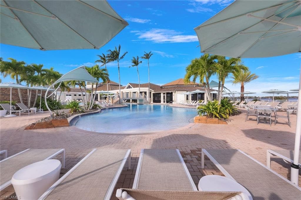 9684 Cobalt Cove Cir, Naples, FL 34120-42
