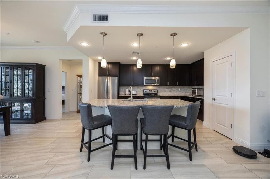 15177 Butler Lake Dr 101, Naples, FL 34109-9