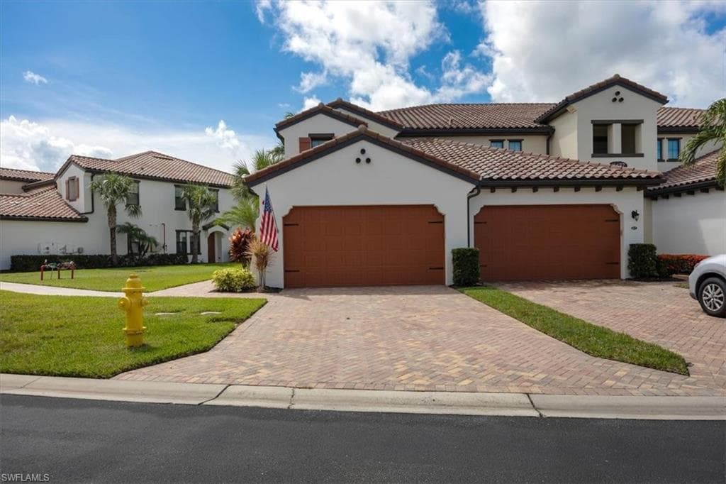 15177 Butler Lake Dr 101, Naples, FL 34109-3
