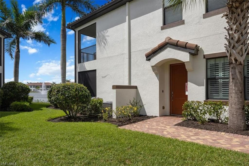 15177 Butler Lake Dr 101, Naples, FL 34109-4