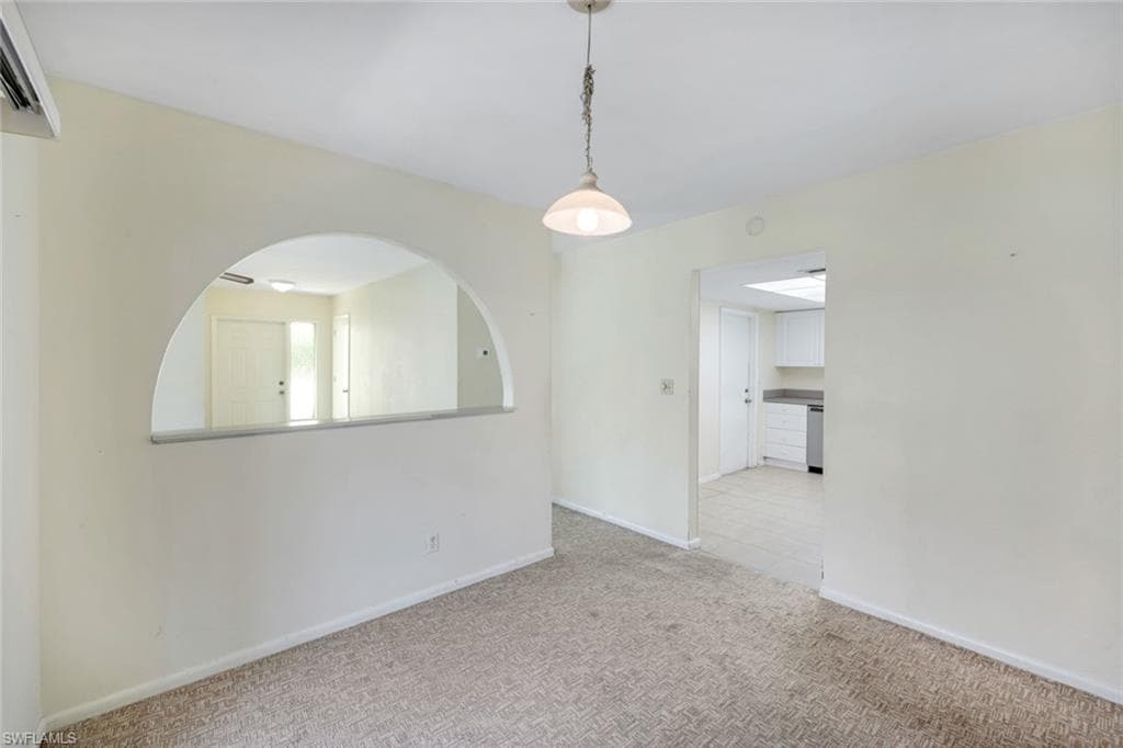 552 95th Ave N, Naples, FL 34108-13