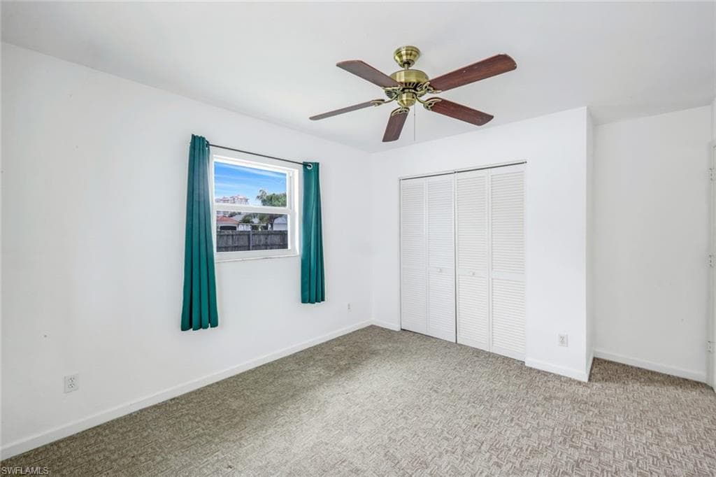 552 95th Ave N, Naples, FL 34108-20