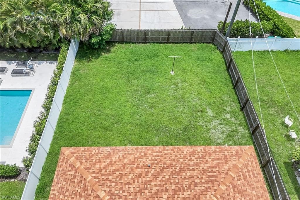 552 95th Ave N, Naples, FL 34108-24