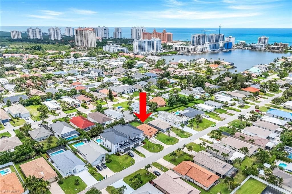 552 95th Ave N, Naples, FL 34108-32