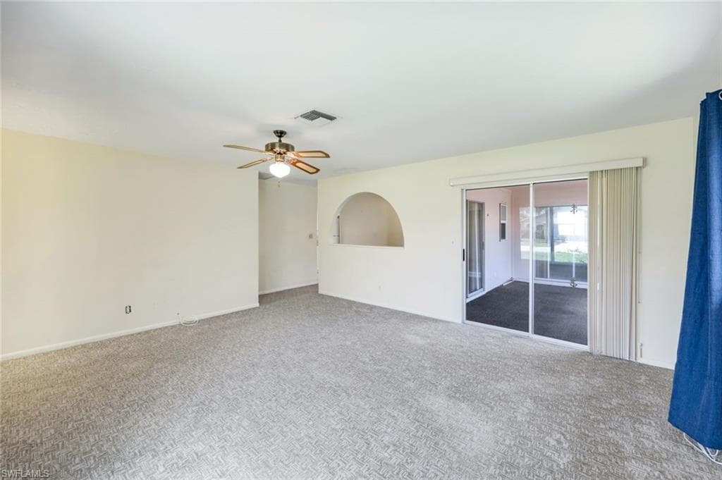 552 95th Ave N, Naples, FL 34108-6