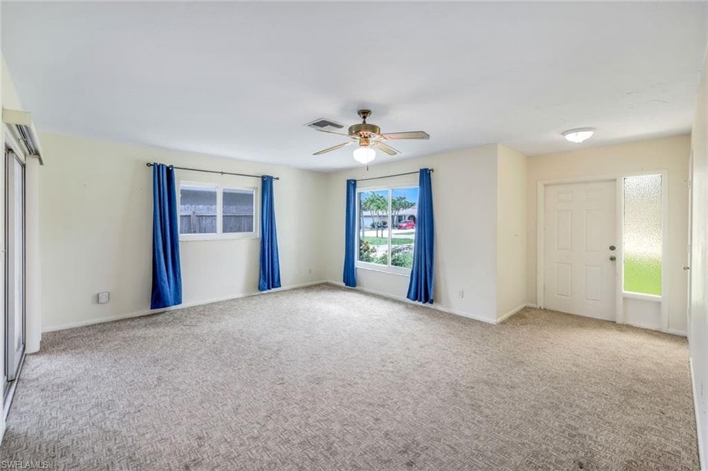 552 95th Ave N, Naples, FL 34108-8